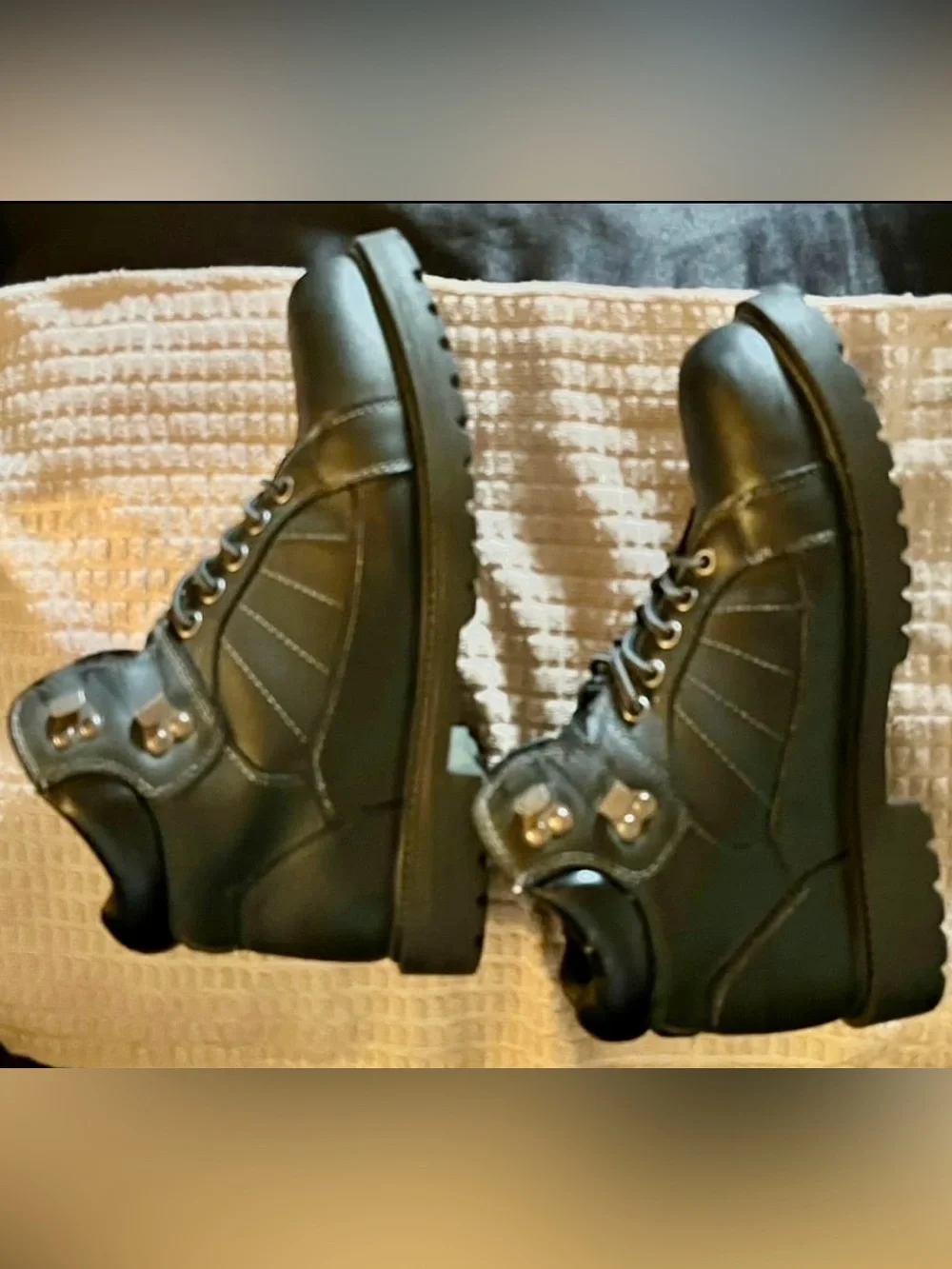 Men's Black Leather Padded Ankle Boots